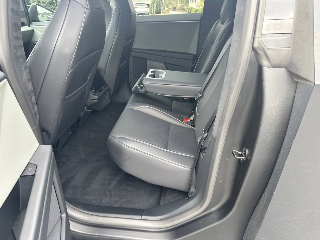 Used 2024 Tesla Cybertruck AWD Crew Cab image 18
