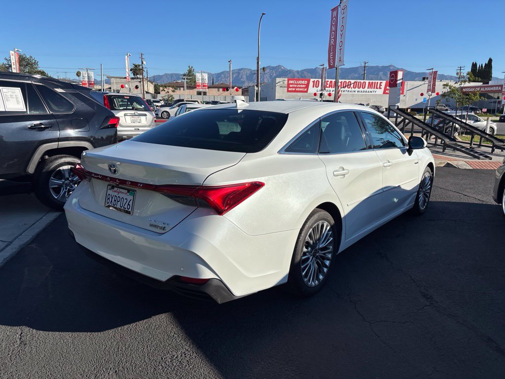 Used 2021 Toyota Avalon Limited w/ Advanced Safety Package FWD image 5