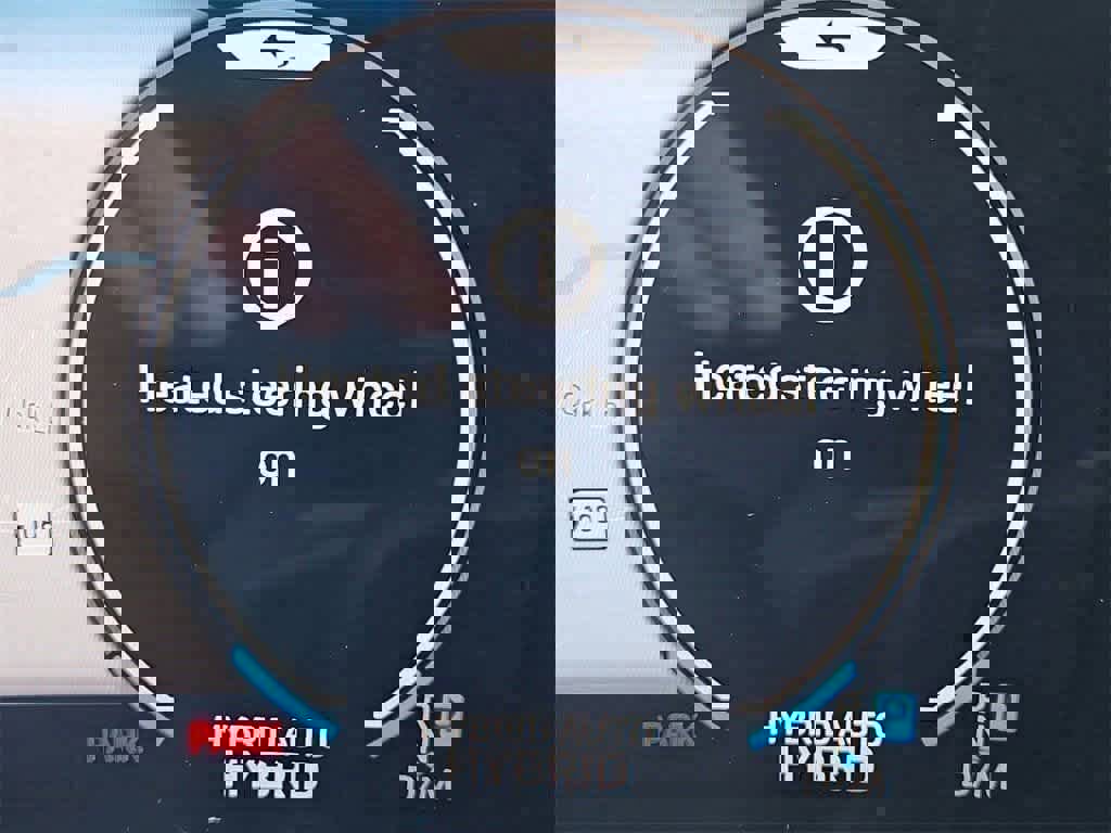 Used 2025 Porsche Cayenne S image 26