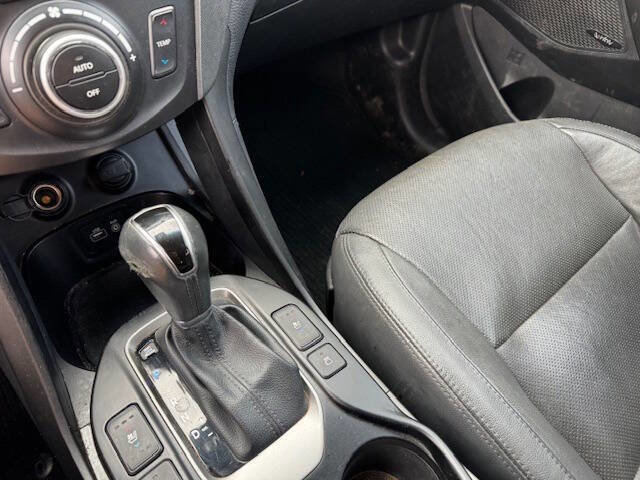 Used 2018 Hyundai Santa Fe Limited w/ Cargo Package image 46