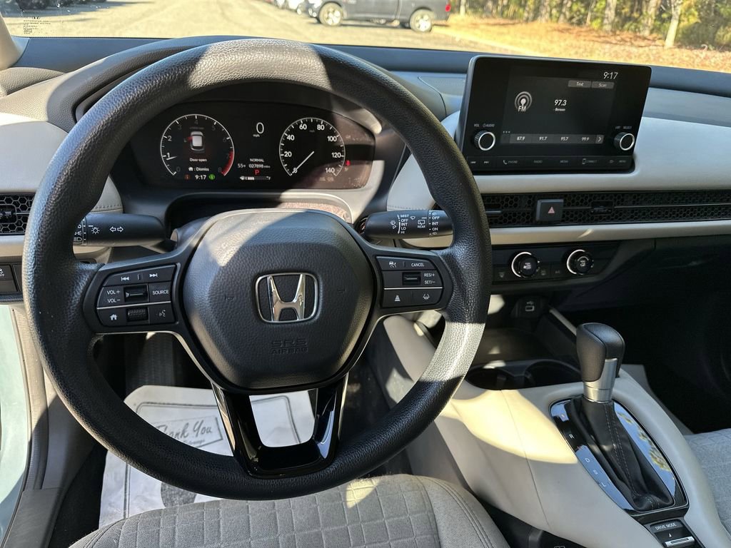 Used 2024 Honda HR-V LX image 11