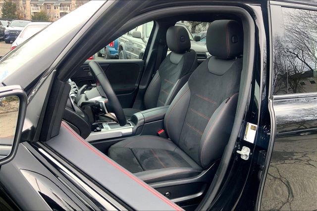 Used 2026 Mercedes-Benz GLB 250 4MATIC image 6