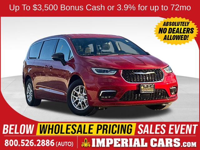 New 2026 Chrysler Pacifica Select
