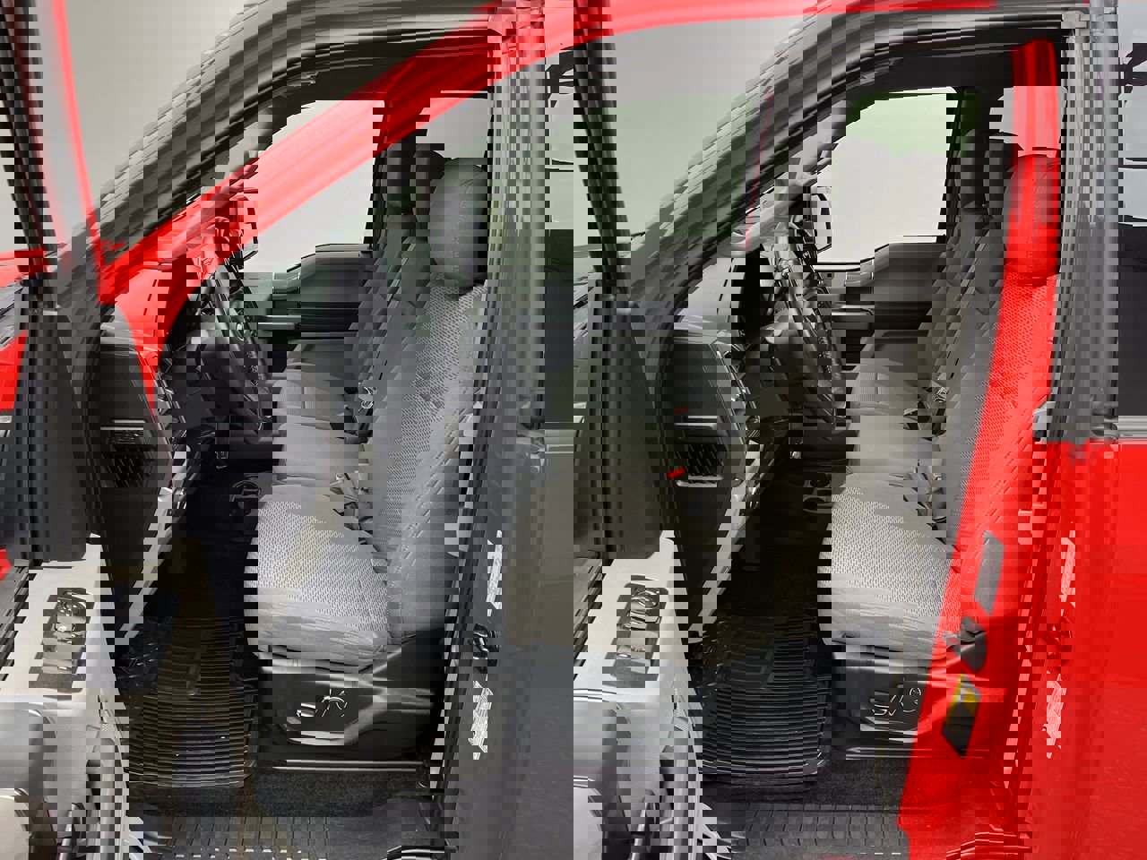 Used 2017 Ford F150 XLT w/ Equipment Group 302A Luxury image 3