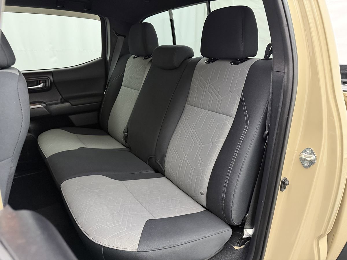 Used 2020 Toyota Tacoma TRD Off-Road AWD/4WD image 23