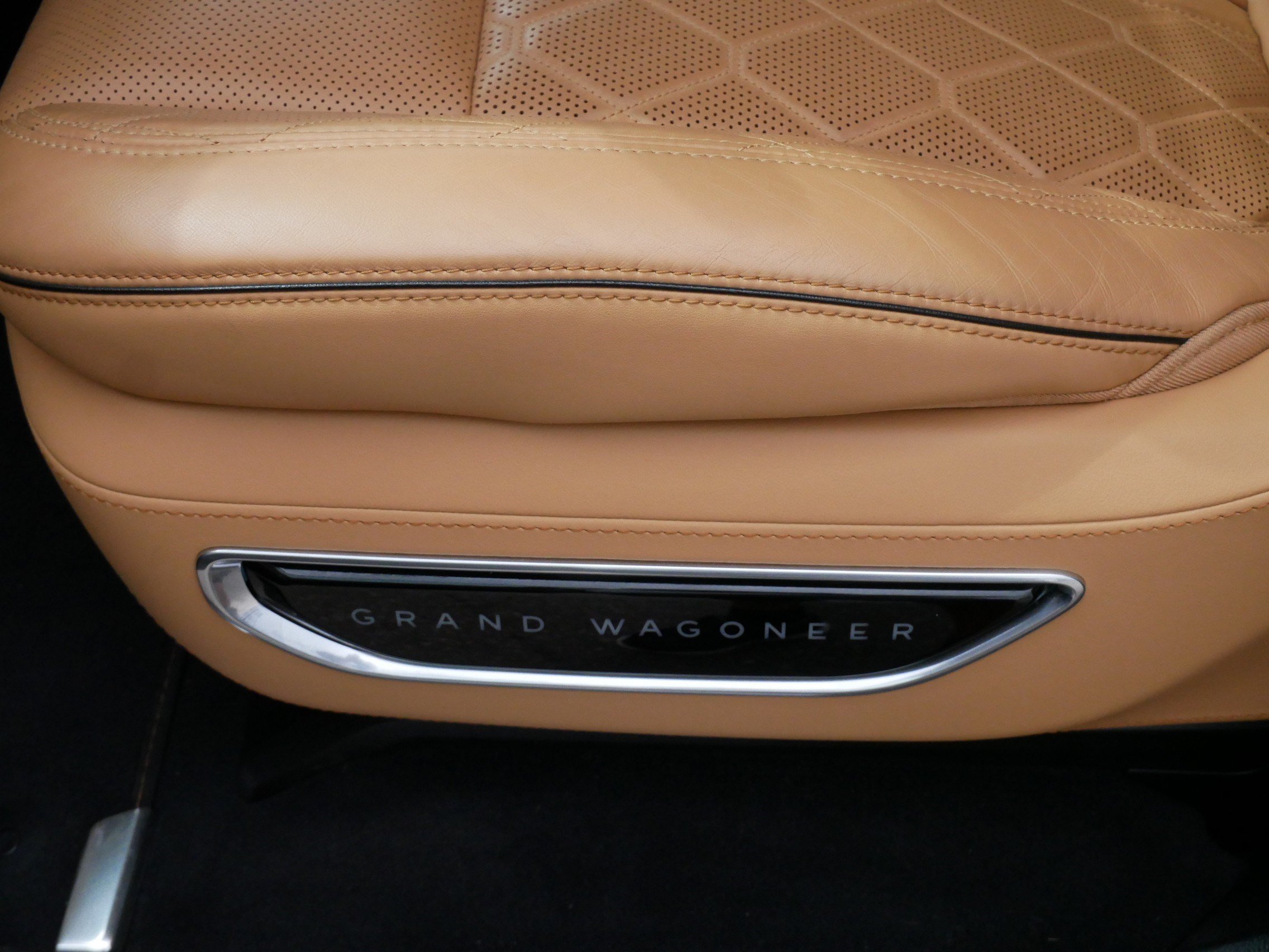 Used 2025 Jeep Grand Wagoneer Series III w/ Quick Order Packagew 28T AWD/4WD image 20