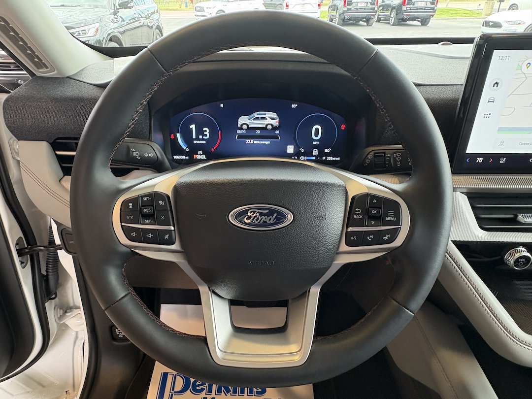 Used 2025 Ford Explorer Active w/ Active Comfort Package AWD/4WD image 11
