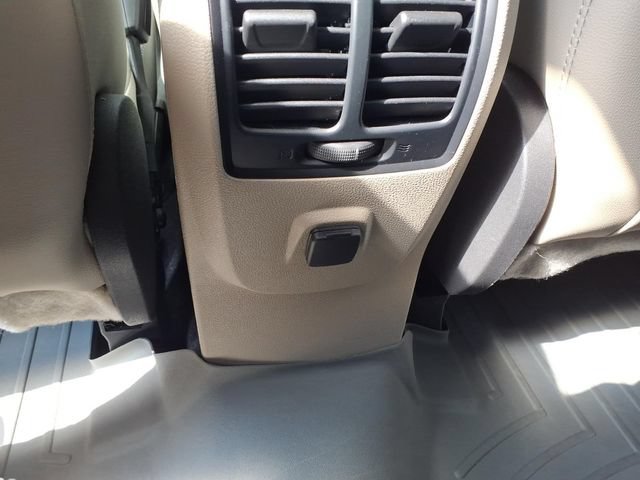 Used 2019 Ford Escape SEL AWD/4WD image 17