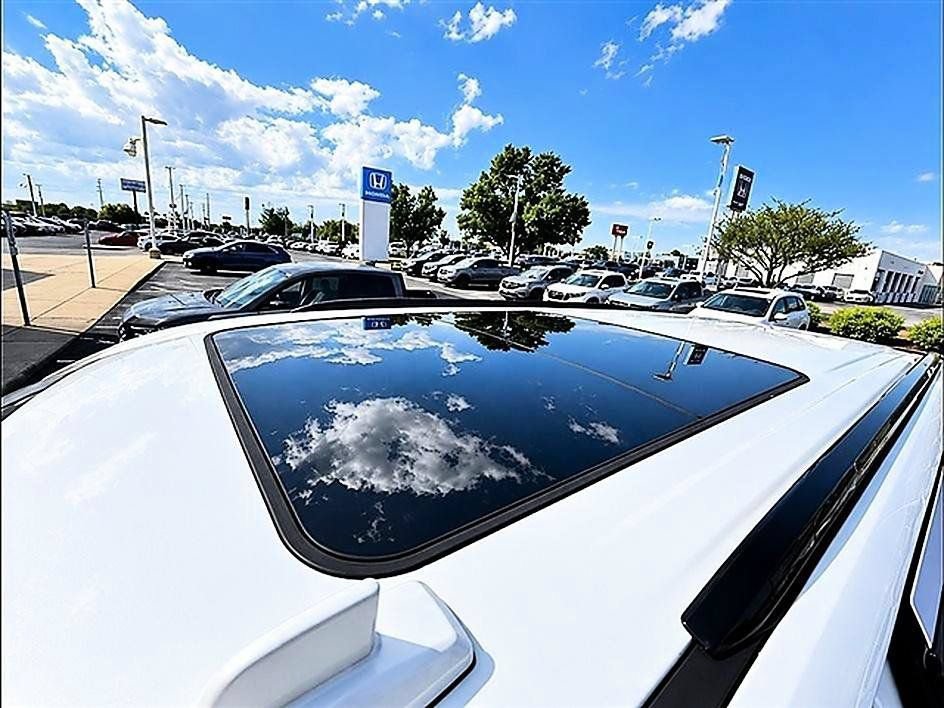 Used 2024 Chevrolet Suburban RST w/ Luxury Package AWD/4WD image 8