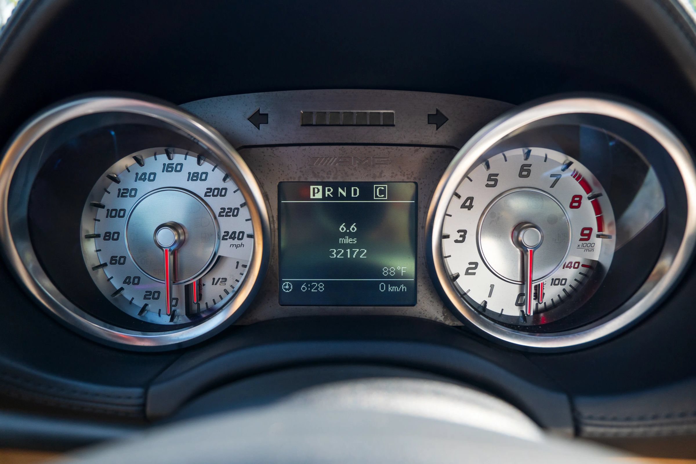 Used 2012 Mercedes-Benz SLS AMG Roadster image 21