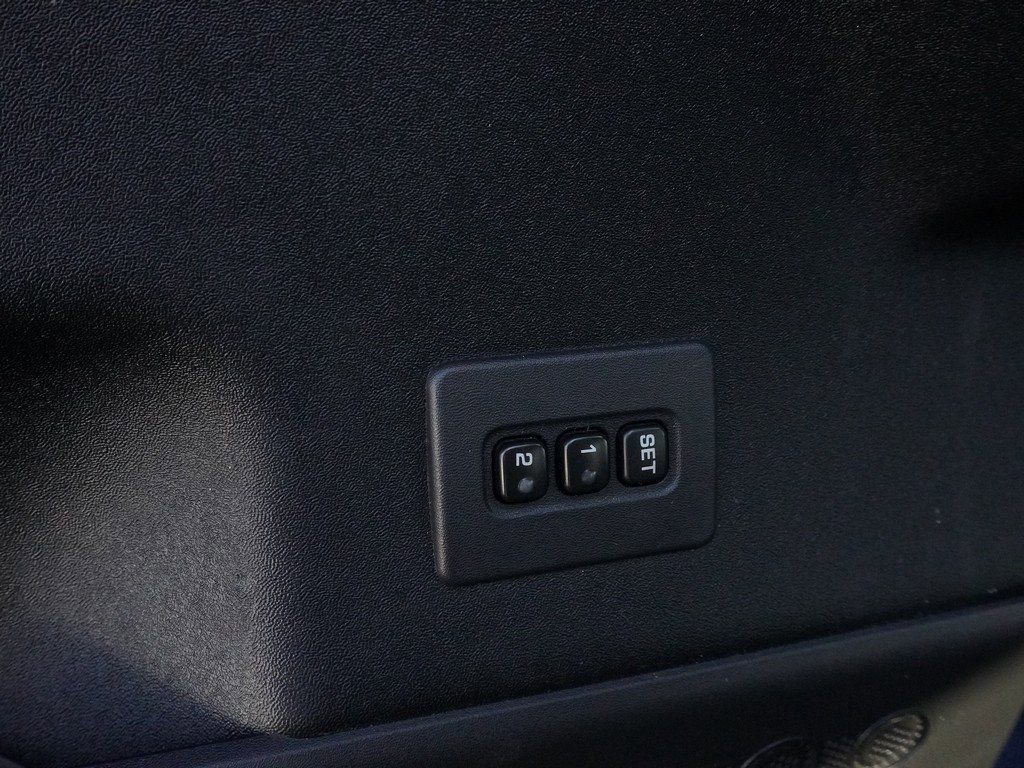 Used 2014 Nissan Titan PRO-4X w/ Pro-4x Luxury Package AWD/4WD image 32