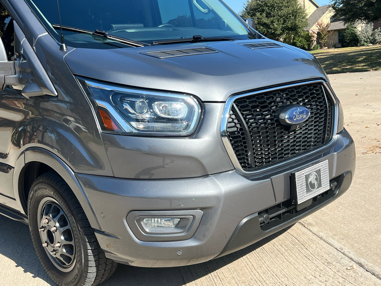 Used 2022 Ford Transit 250 Medium Roof AWD image 18