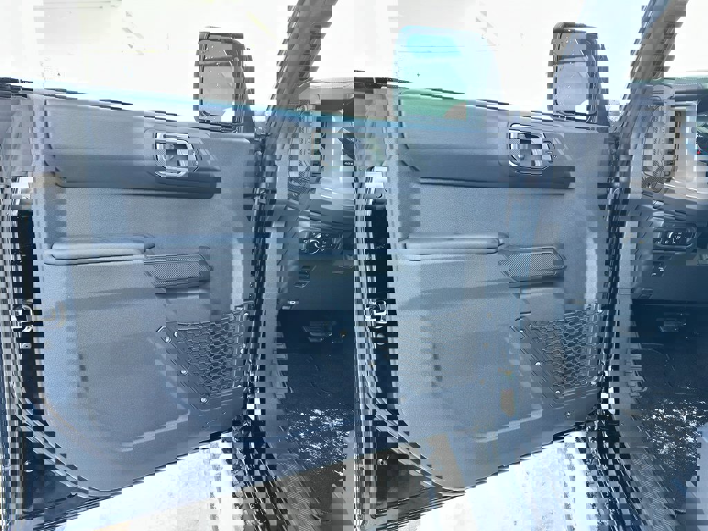 New 2025 Ford Bronco Outer Banks image 10