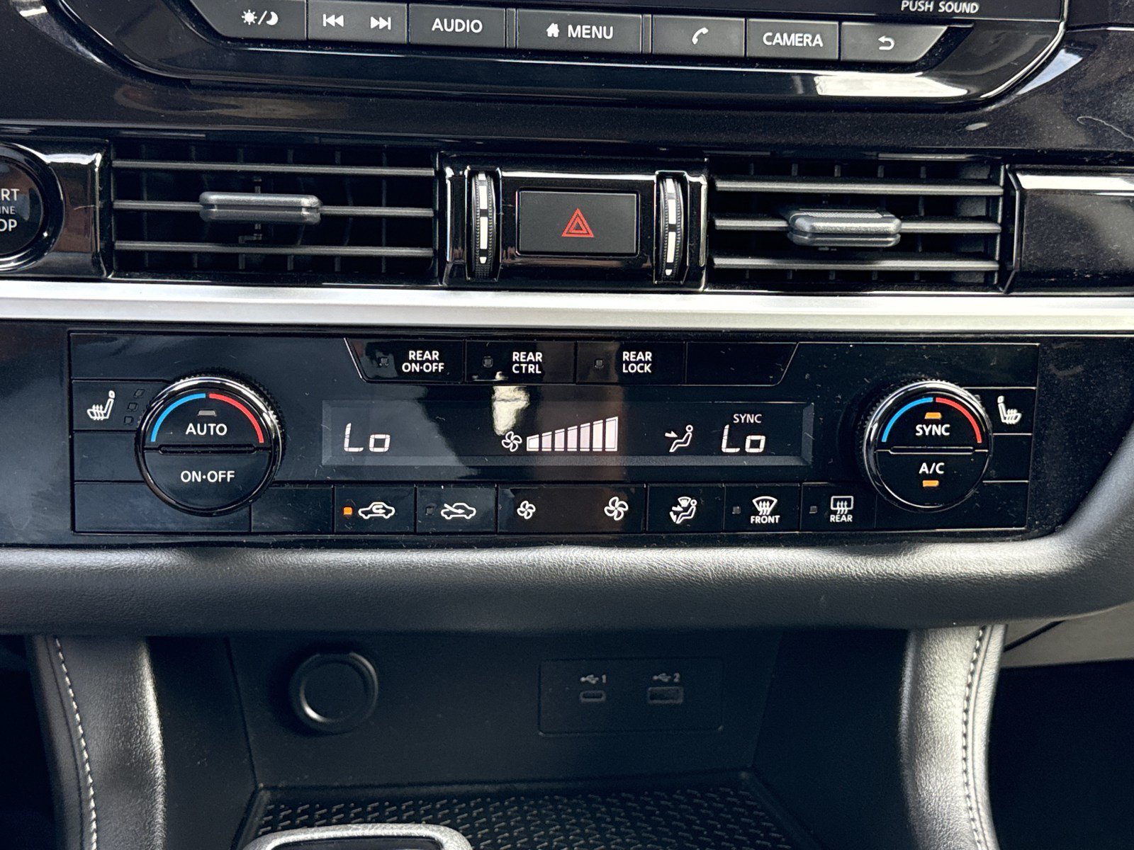 Used 2025 Nissan Pathfinder SV FWD image 26