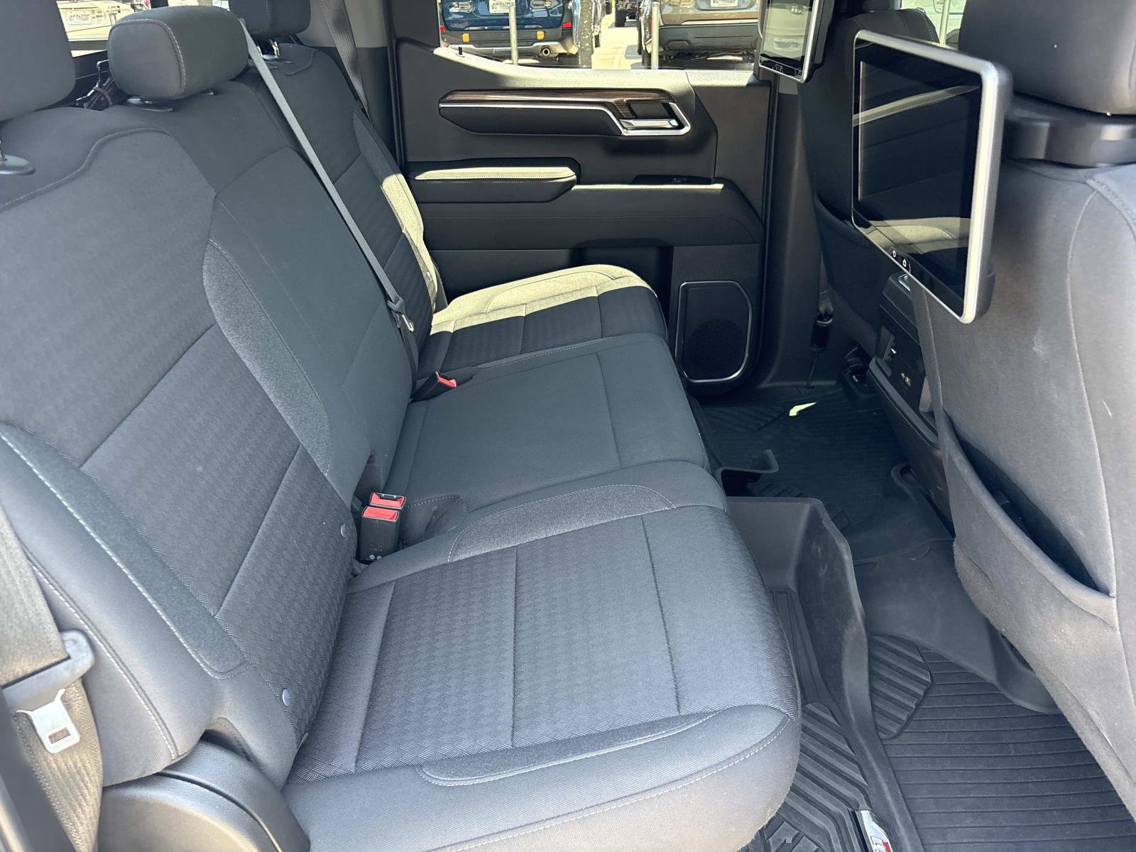 Used 2022 Chevrolet Silverado 1500 LT Trail Boss w/ Convenience Package II AWD/4WD image 33