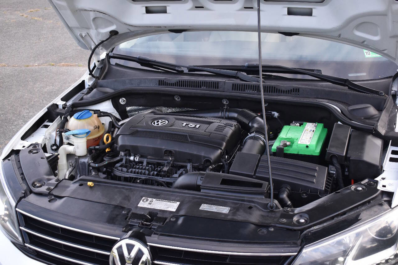 Used 2016 Volkswagen Jetta SEL image 33