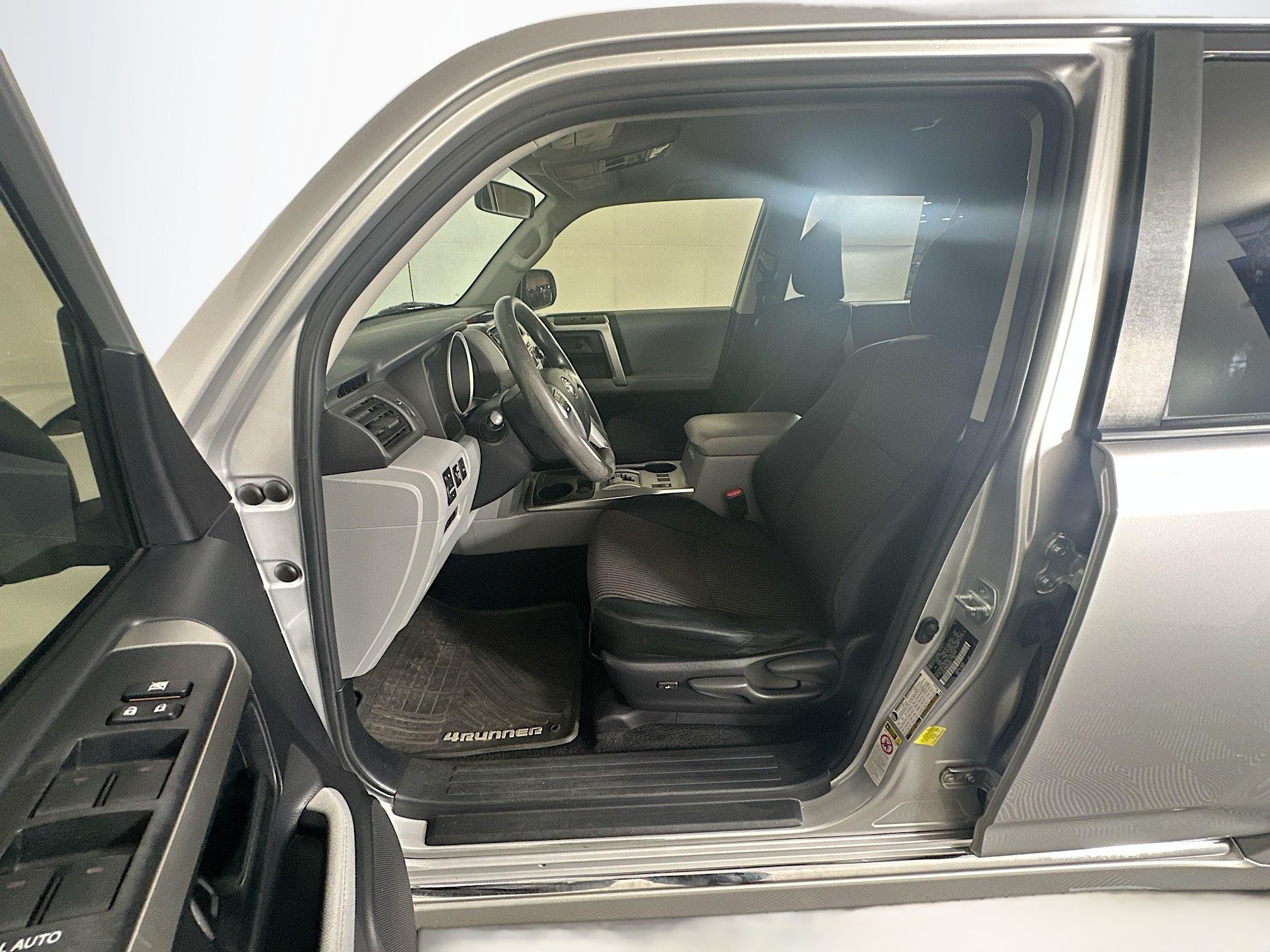 Used 2013 Toyota 4Runner SR5 RWD image 13