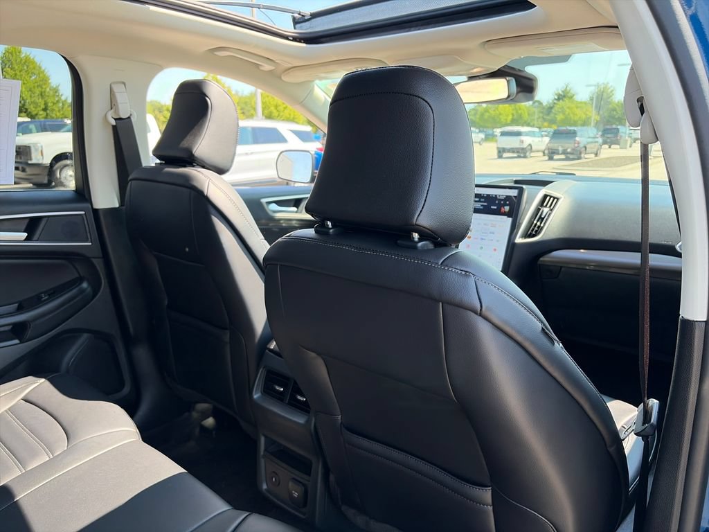 Used 2024 Ford Edge SEL w/ Convenience Package AWD/4WD image 30