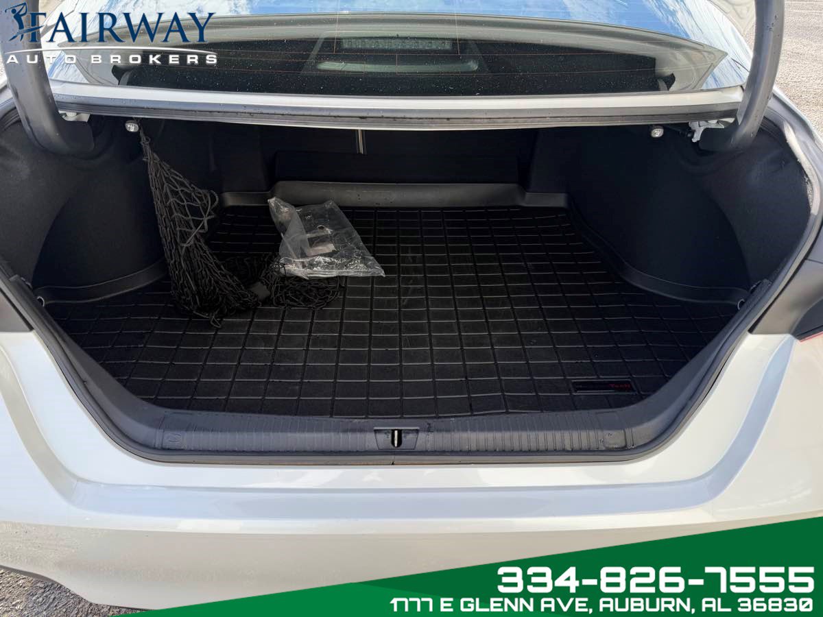 Used 2022 Toyota Avalon XLE image 18