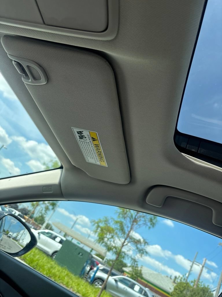 Certified 2025 Honda Accord SE image 30