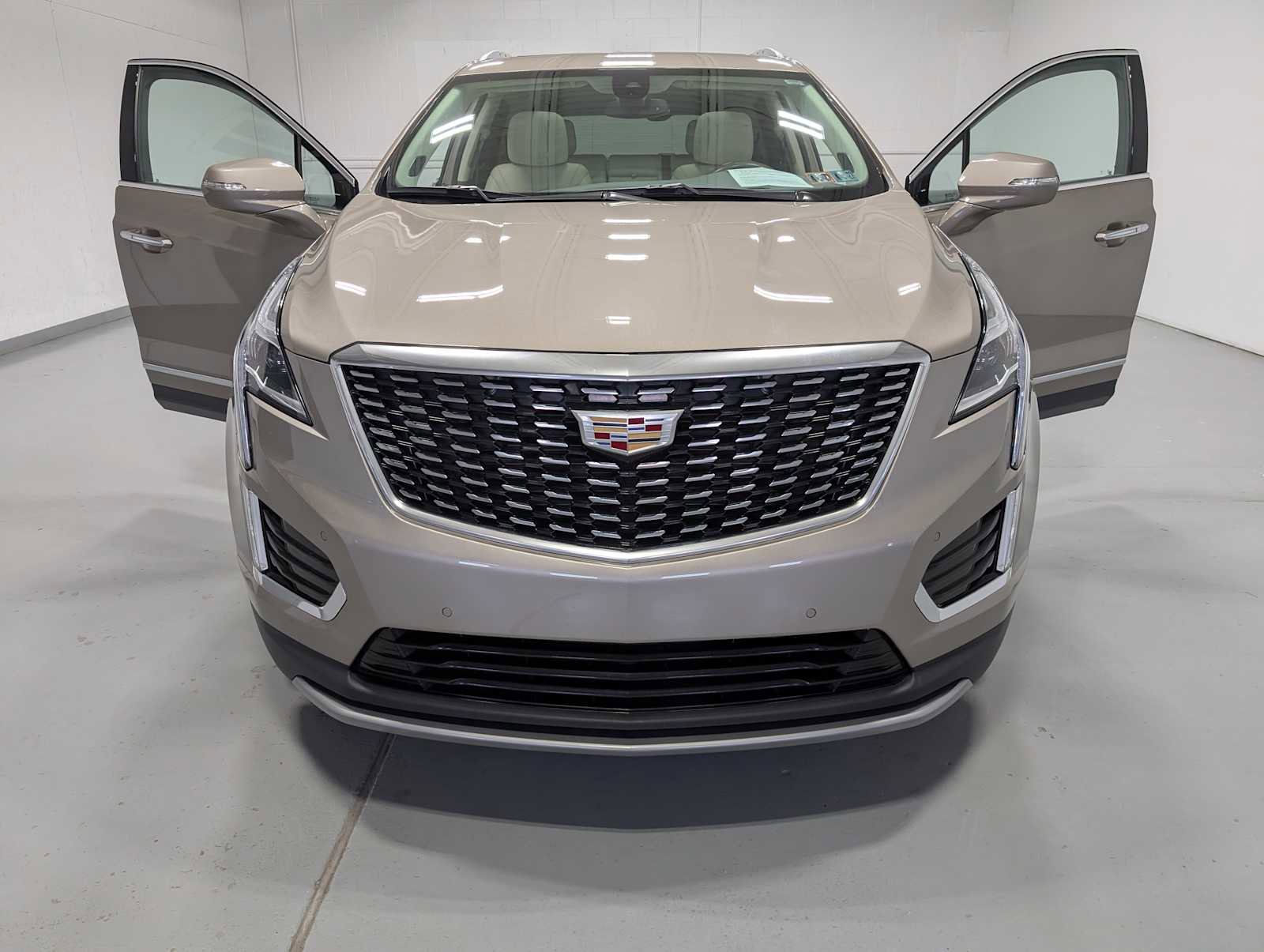 Certified 2023 Cadillac XT5 Premium Luxury AWD/4WD image 15