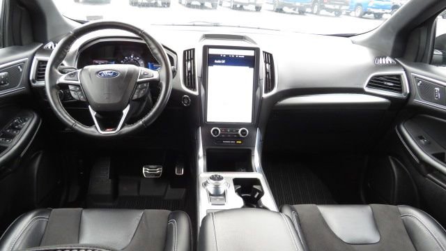 Certified 2022 Ford Edge ST w/ Equipment Group 401A image 2