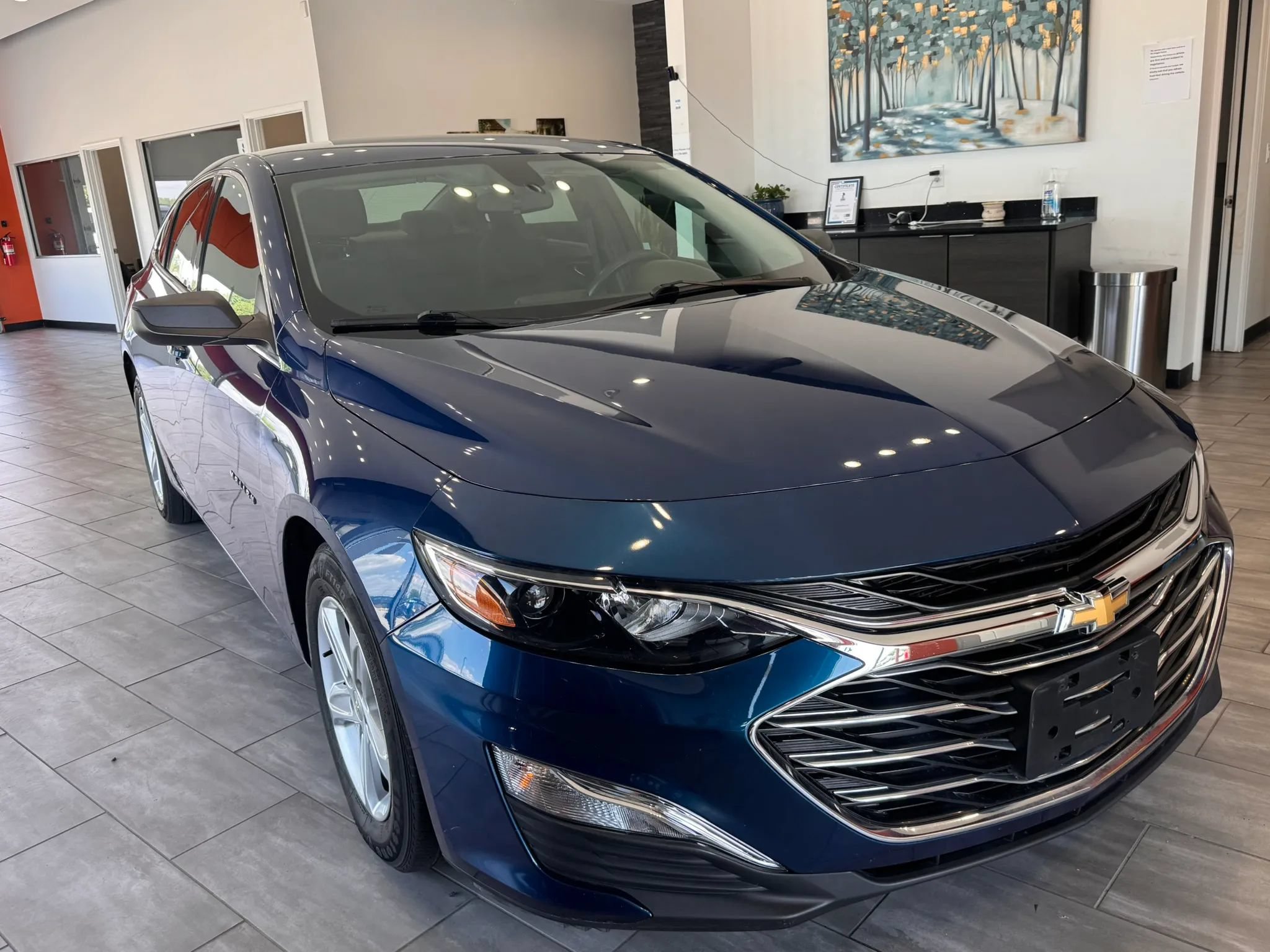 Used 2019 Chevrolet Malibu LS w/ LPO, Convenience Package 2 FWD image 3