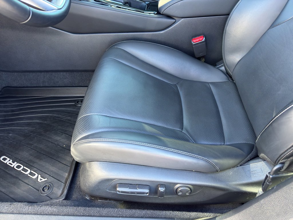 Used 2024 Honda Accord Touring image 12