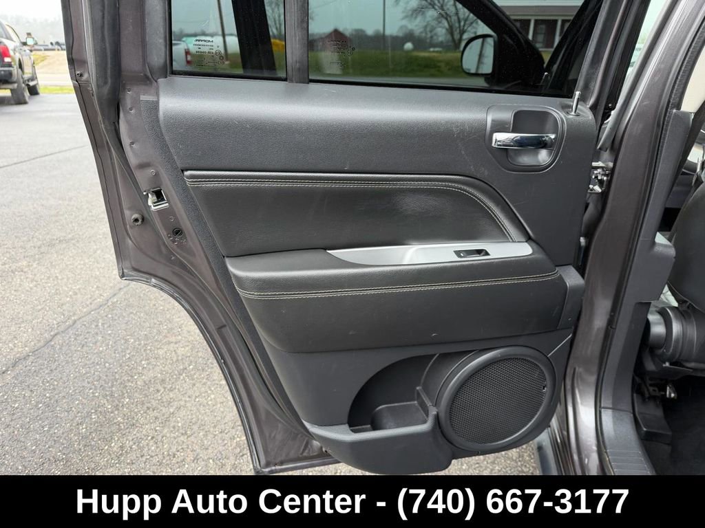 Used 2017 Jeep Compass High Altitude AWD/4WD image 11