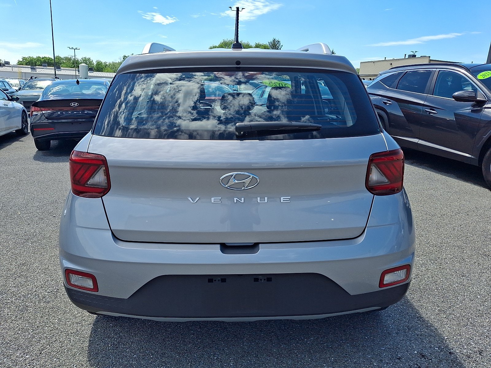 Certified 2025 Hyundai Venue SEL FWD image 6