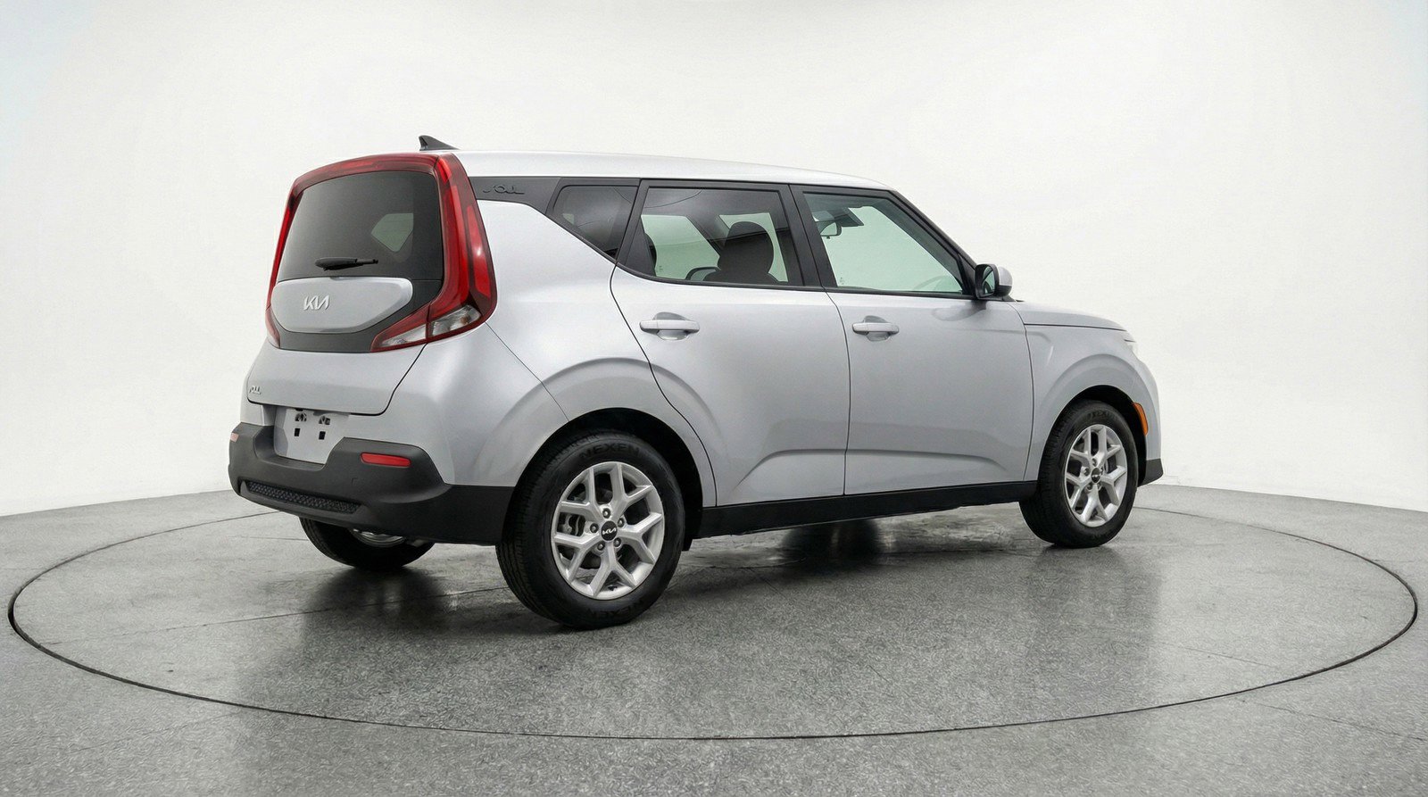 Used 2025 Kia Soul LX w/ LX Technology Package FWD image 9