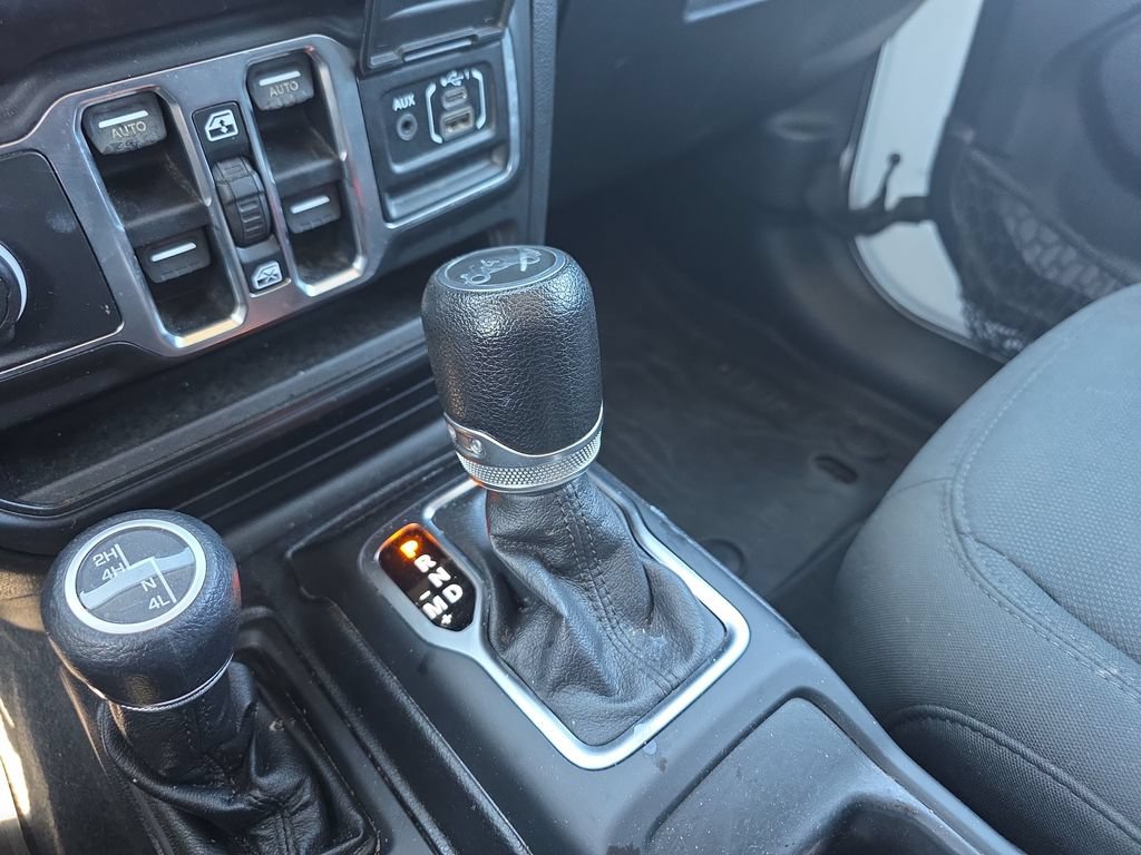 Used 2018 Jeep Wrangler Unlimited Sport S AWD/4WD image 36