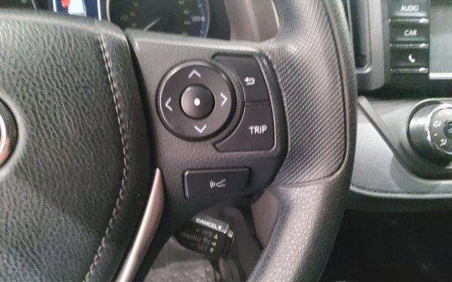 Used 2018 Toyota RAV4 LE image 28
