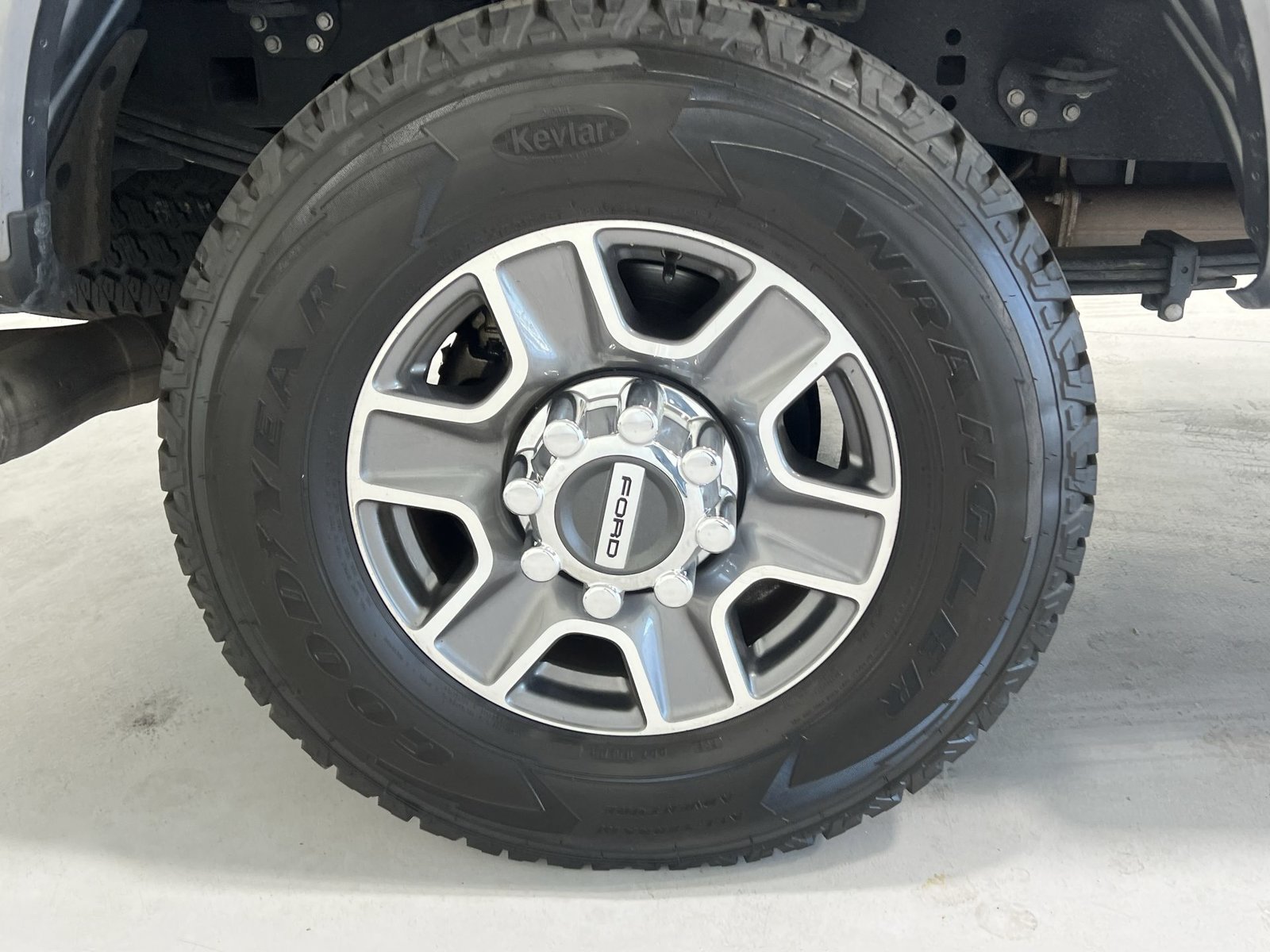 Used 2024 Ford F350 Lariat AWD/4WD image 10