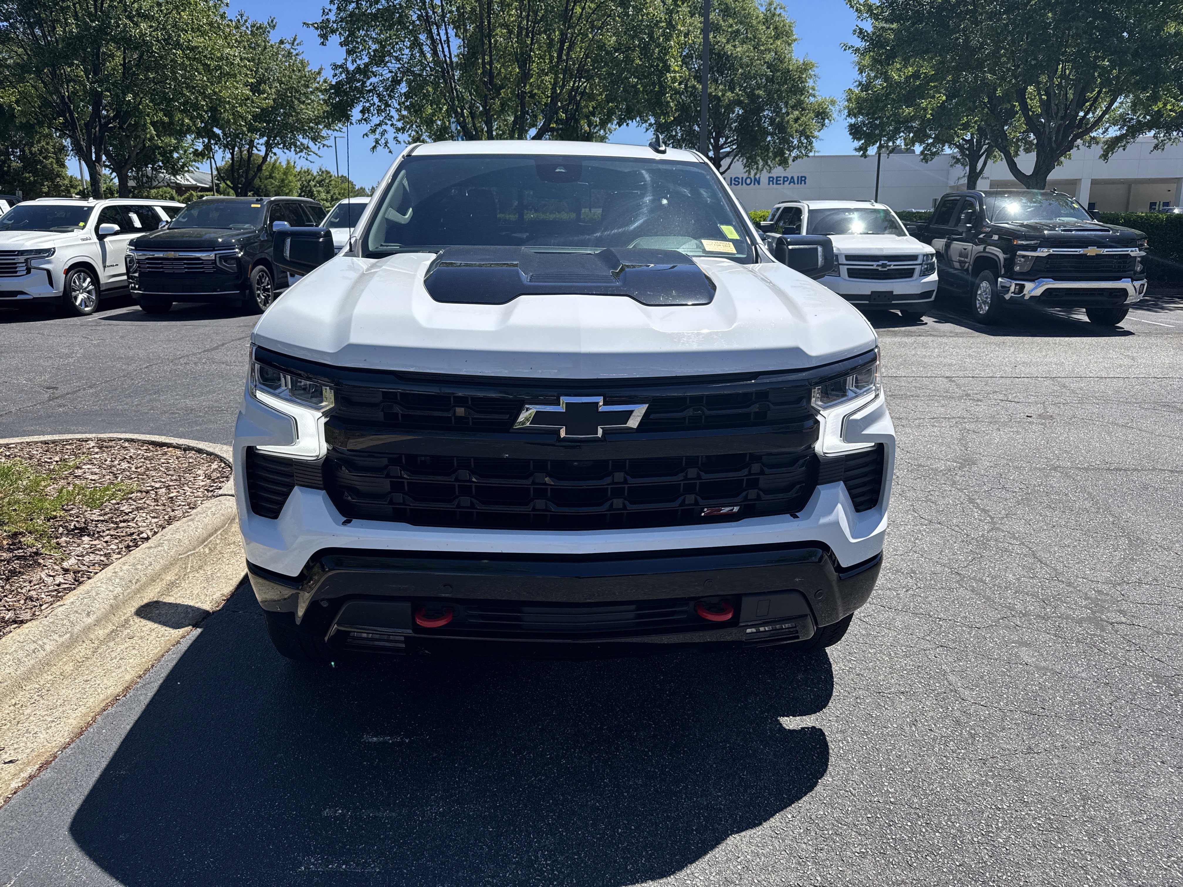 Certified 2024 Chevrolet Silverado 1500 LT Trail Boss w/ LT Trail Boss Premium Package AWD/4WD image 3