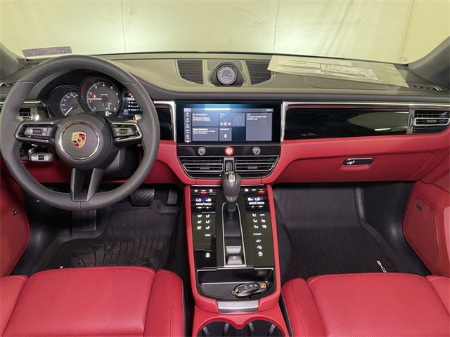 New 2026 Porsche Macan image 25