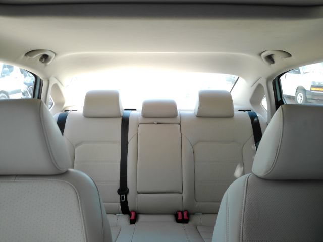 Used 2019 Volkswagen Passat 2.0T Wolfsburg w/ Wheels & Sunroof Package FWD image 32