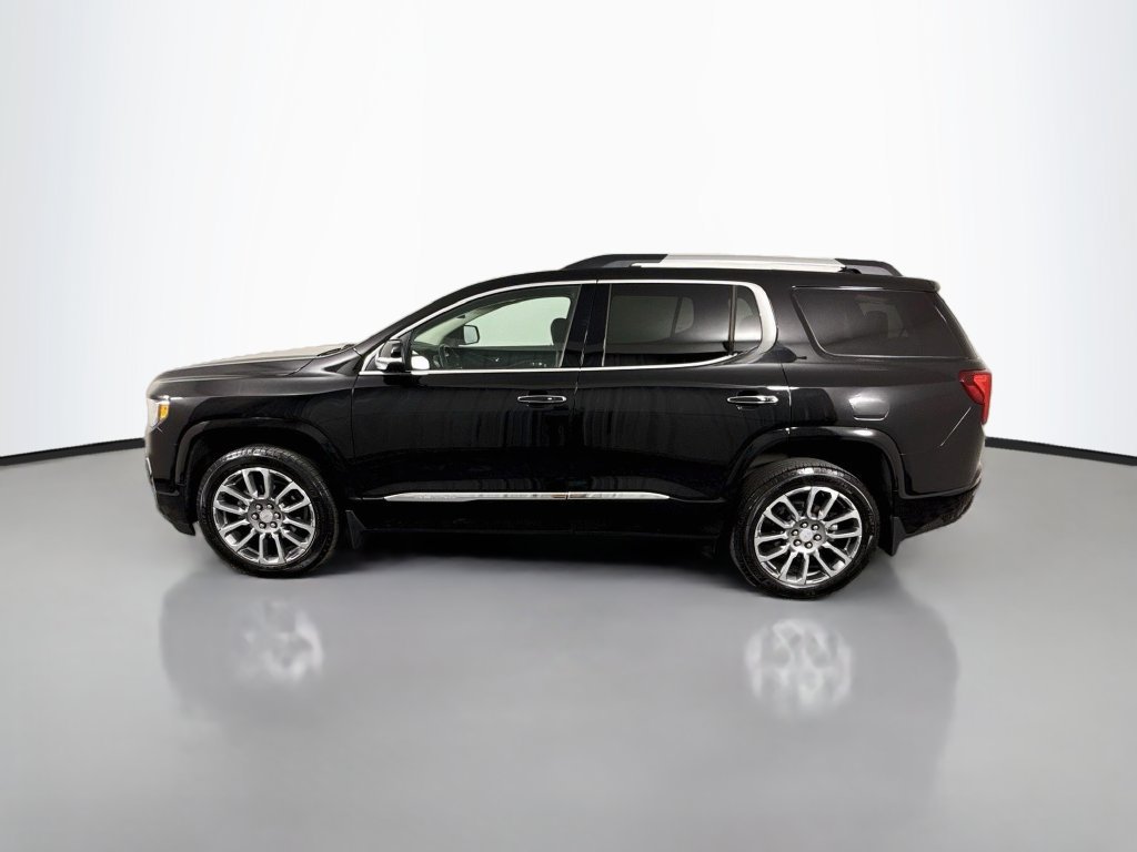 Used 2023 GMC Acadia Denali w/ Denali Ultimate Package FWD image 4