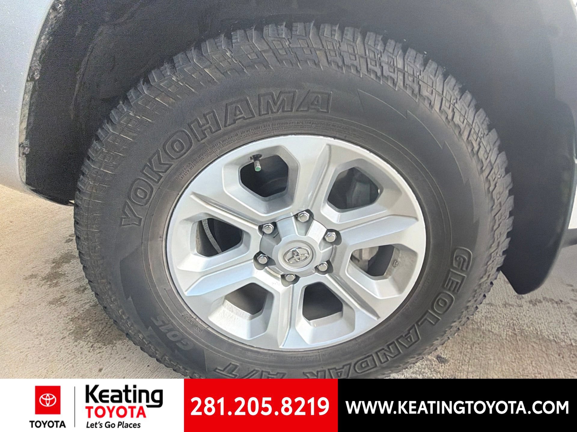 Used 2022 Toyota 4Runner SR5 Premium w/ Moonroof Package RWD image 9
