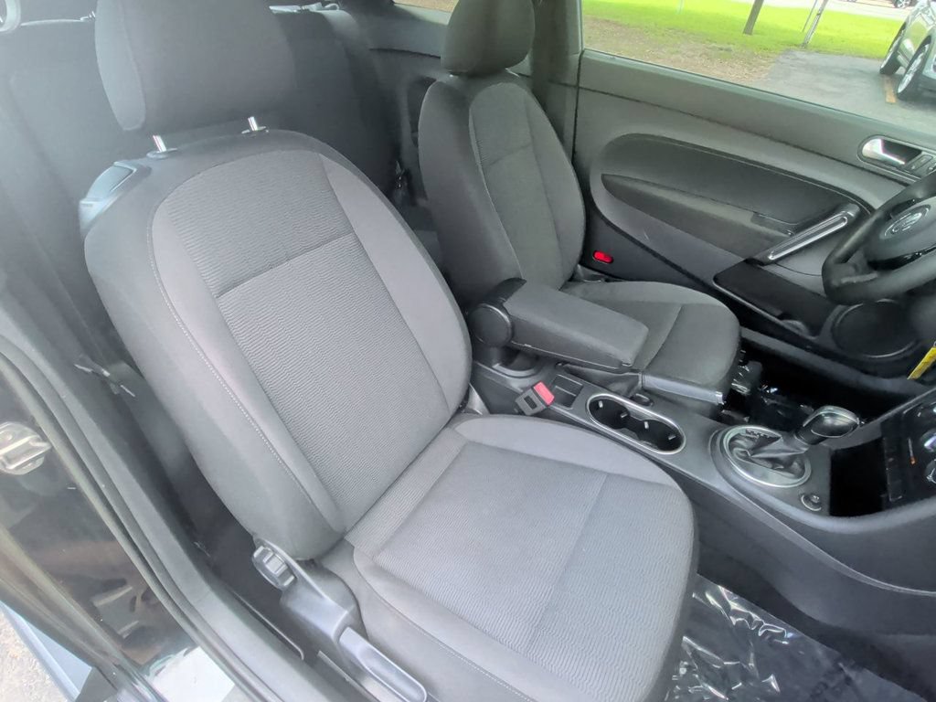 Used 2014 Volkswagen Beetle 2.5 FWD image 19