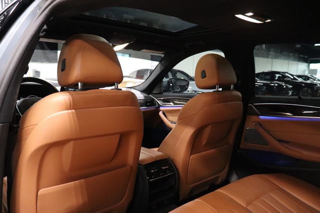 Used 2019 BMW 540i w/ Executive Package RWD image 17