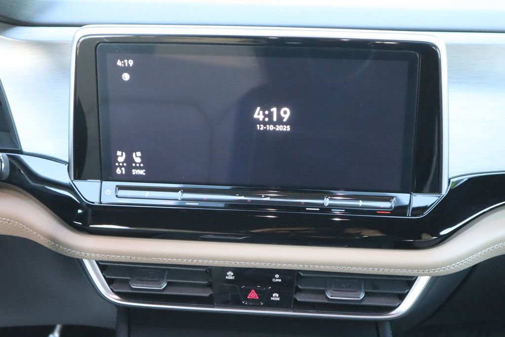 Used 2024 Volkswagen Atlas Cross Sport SE image 14