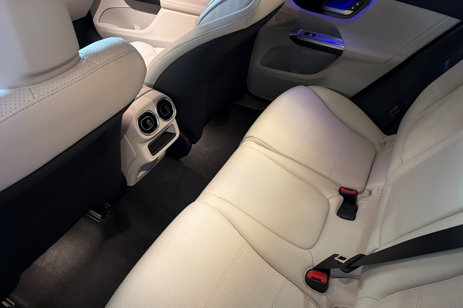 New 2027 Mercedes-Benz GLC 300 image 11