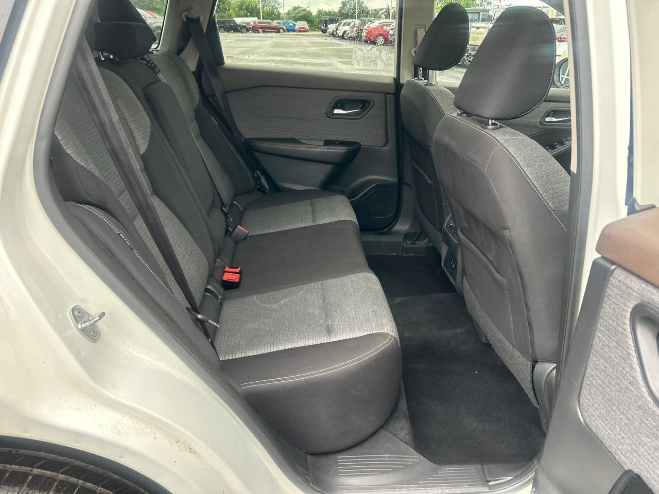 Used 2021 Nissan Rogue SV AWD/4WD image 14