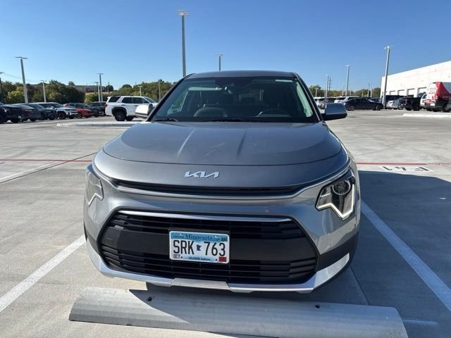 Used 2025 Kia Niro LX FWD image 3