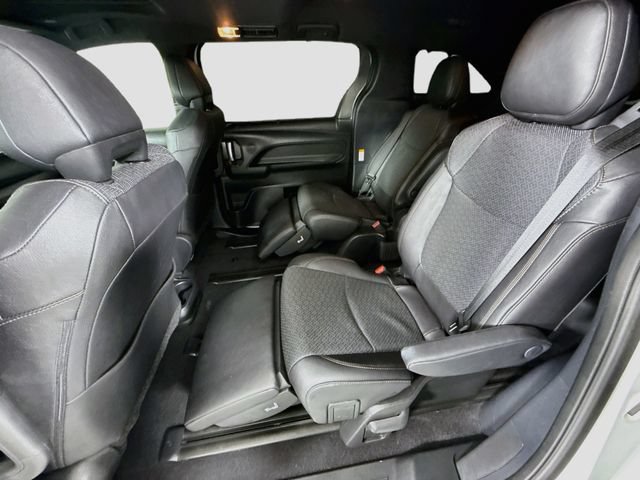 Certified 2026 Toyota Sienna Limited FWD image 26