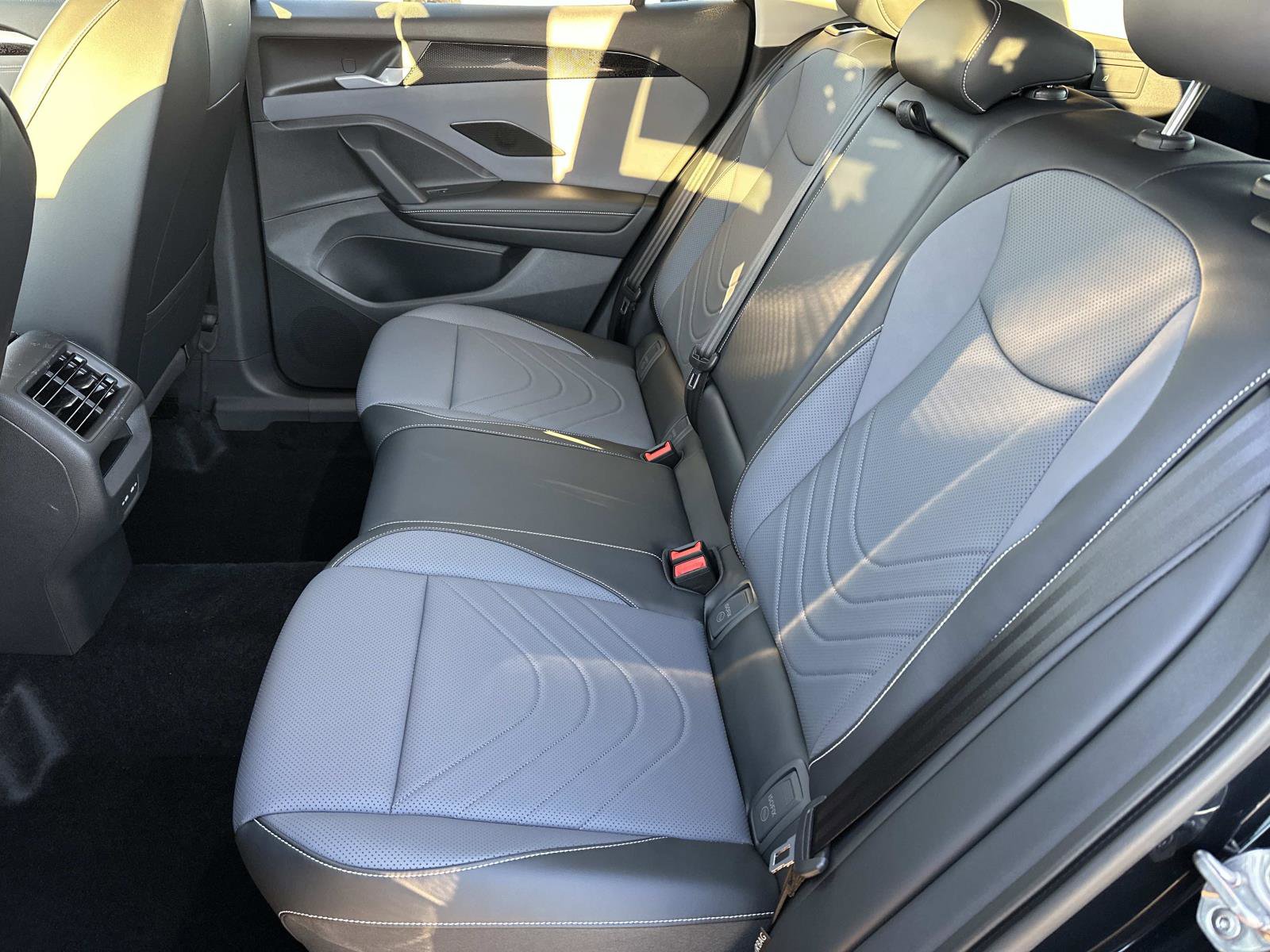 New 2026 Volkswagen Tiguan SE image 12