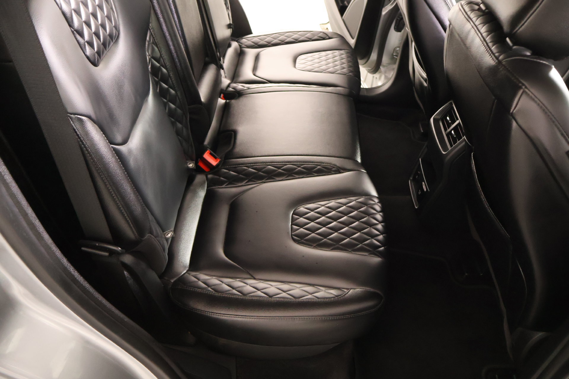 Used 2024 Ford Edge Titanium AWD/4WD image 14