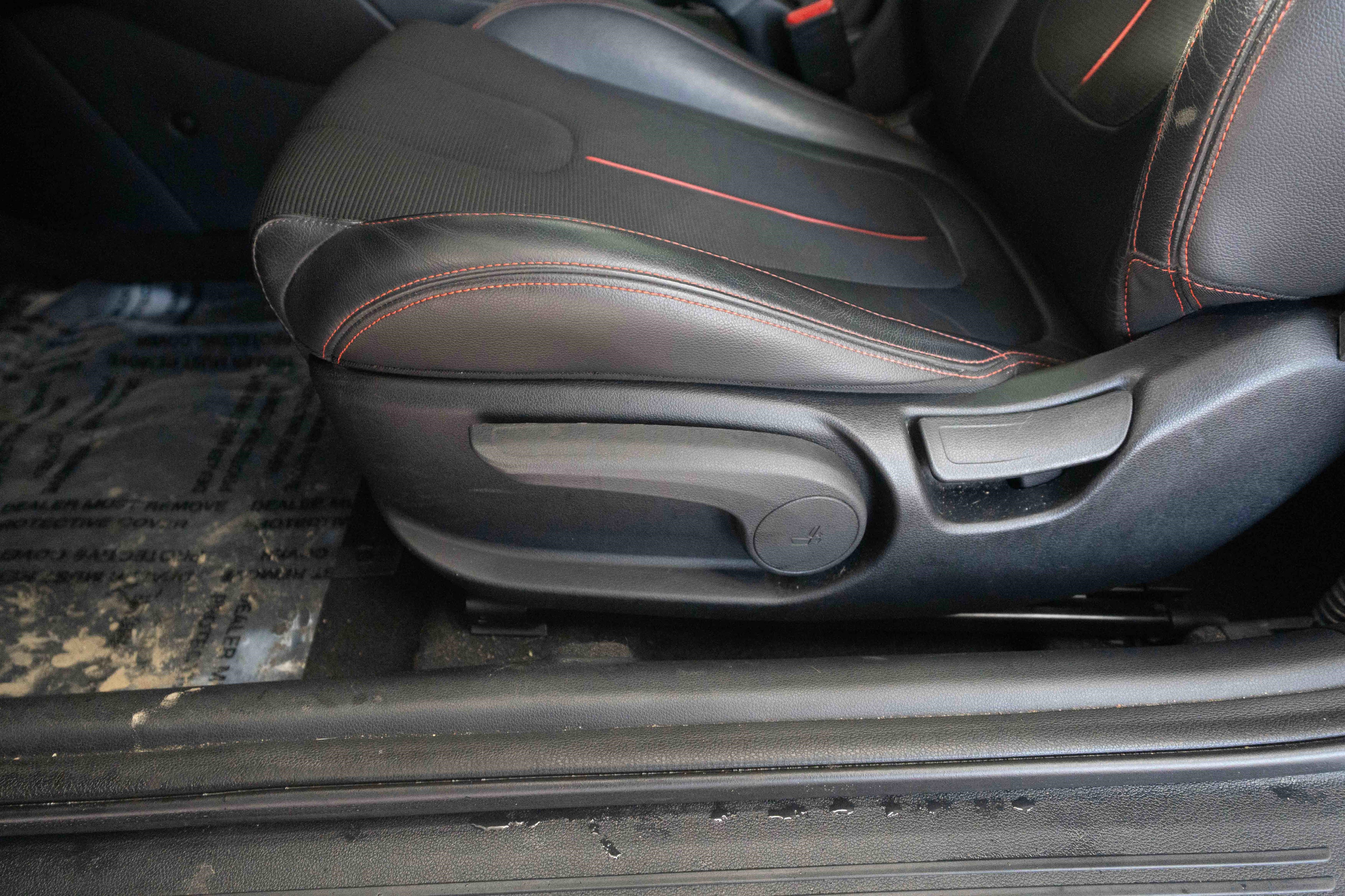 Used 2019 Hyundai Veloster 2.0 Premium image 12