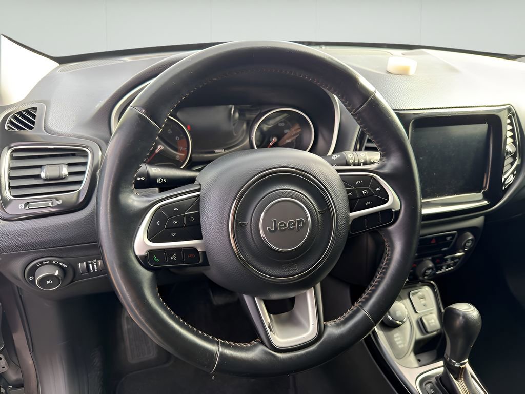 Used 2019 Jeep Compass Limited image 9